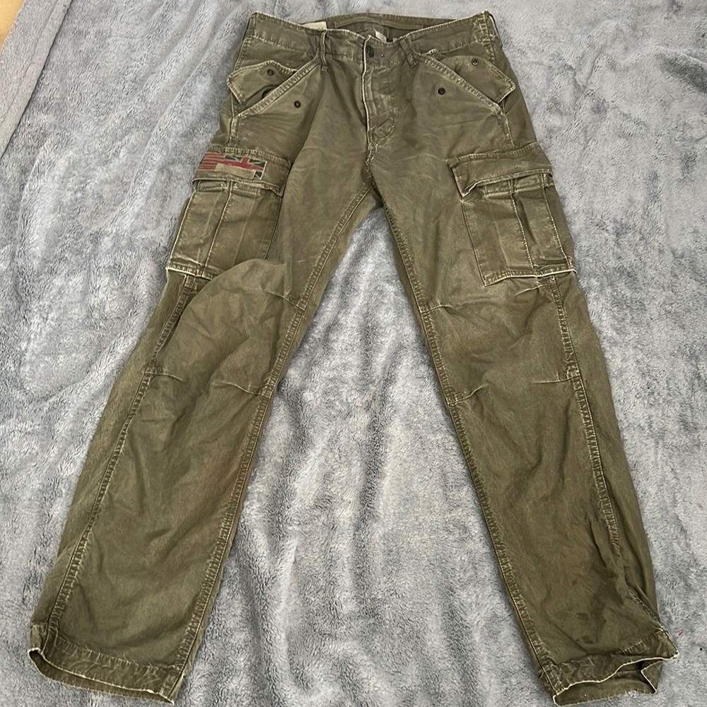 Men’s cargo jeans